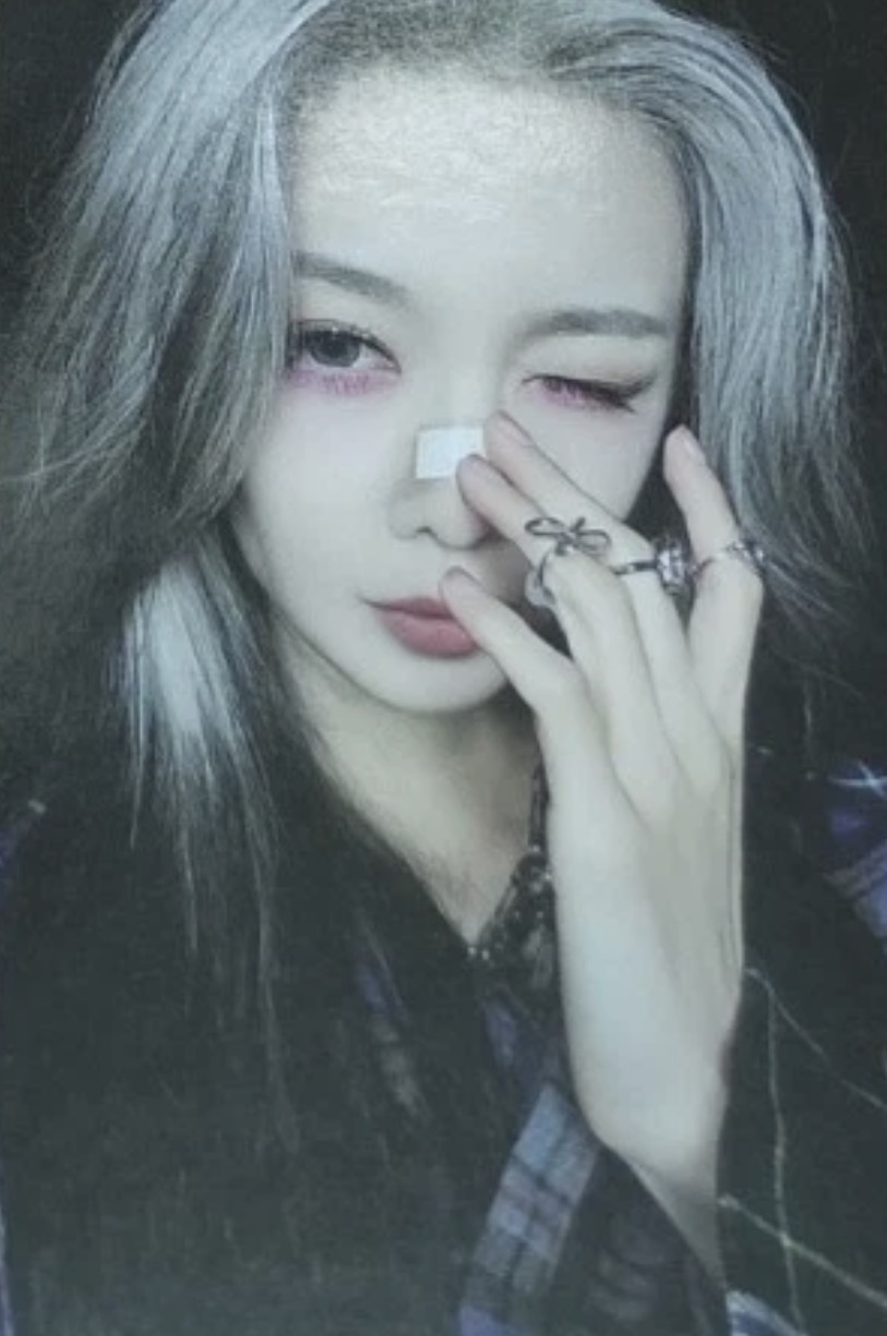 Dami Dreamcatcher photocard from Benefit
