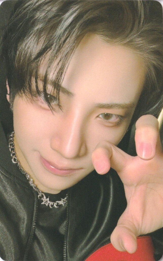 Yuma &TEAM photocard from Universal Music Benefit
