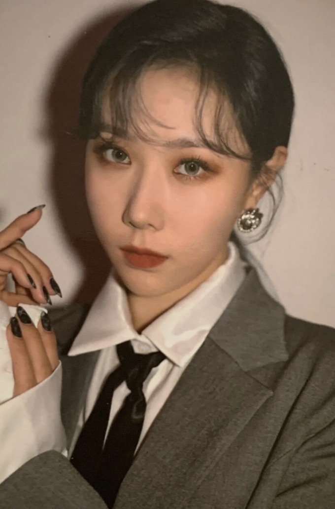 Handong Dreamcatcher photocard - Dystopia: Road to Utopia Photocard