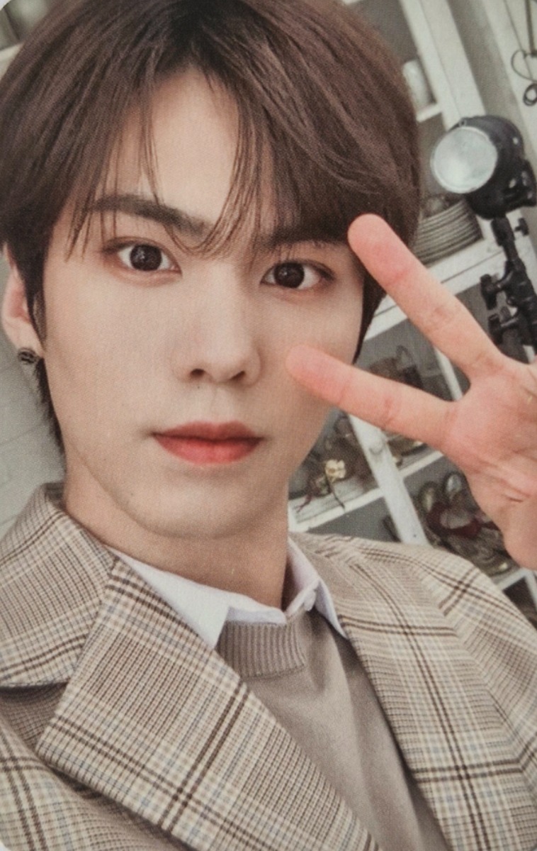 Random Selfie Photocard