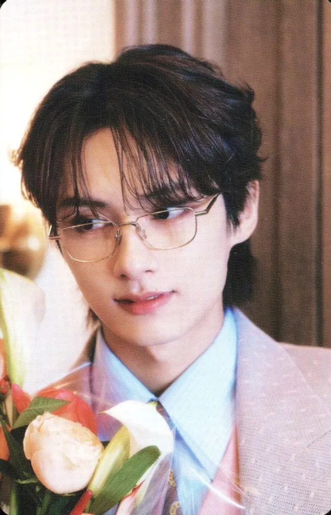 Jun SEVENTEEN photocard - SPILL THE FEELS Booklet (Random Member set)