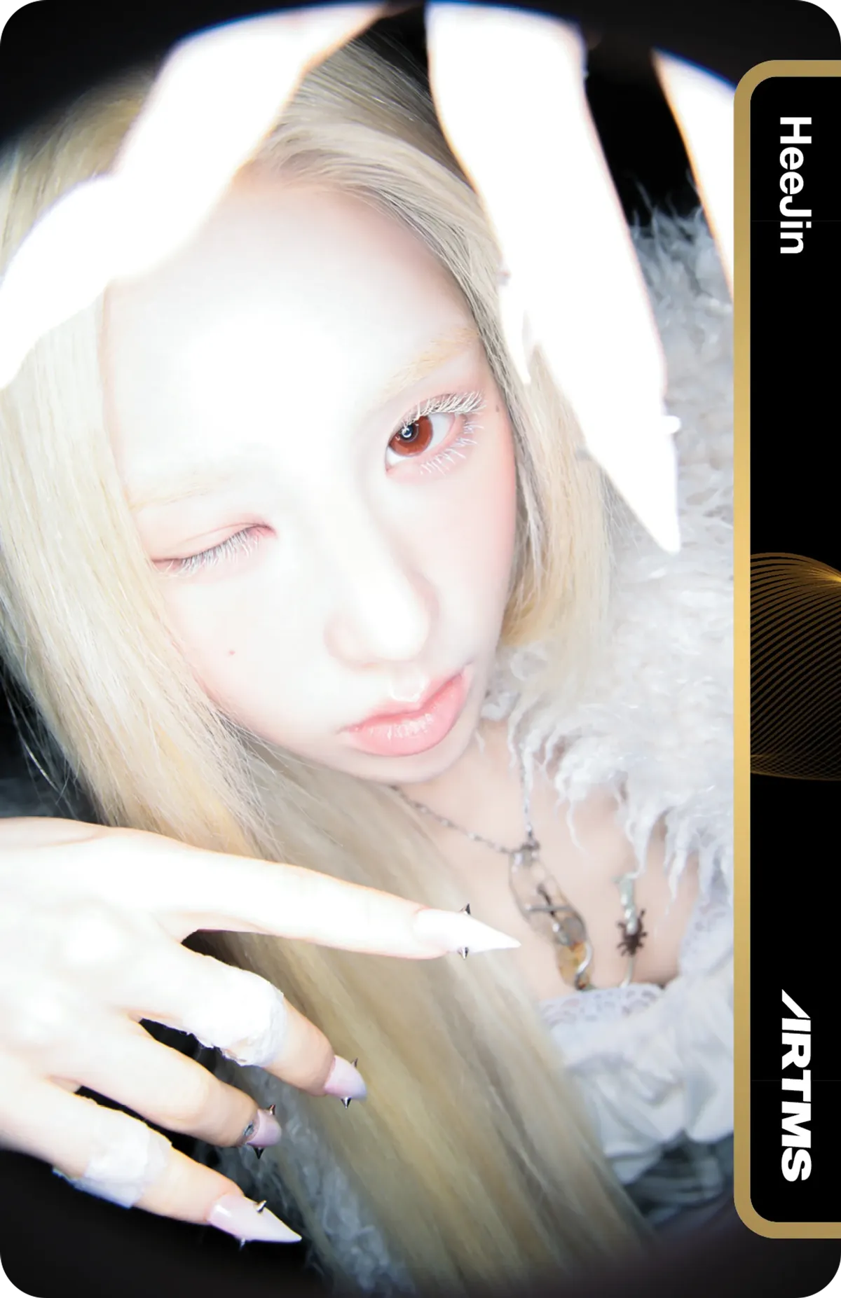 Heejin ARTMS photocard - Hyper-Ego Double Class Objekt
