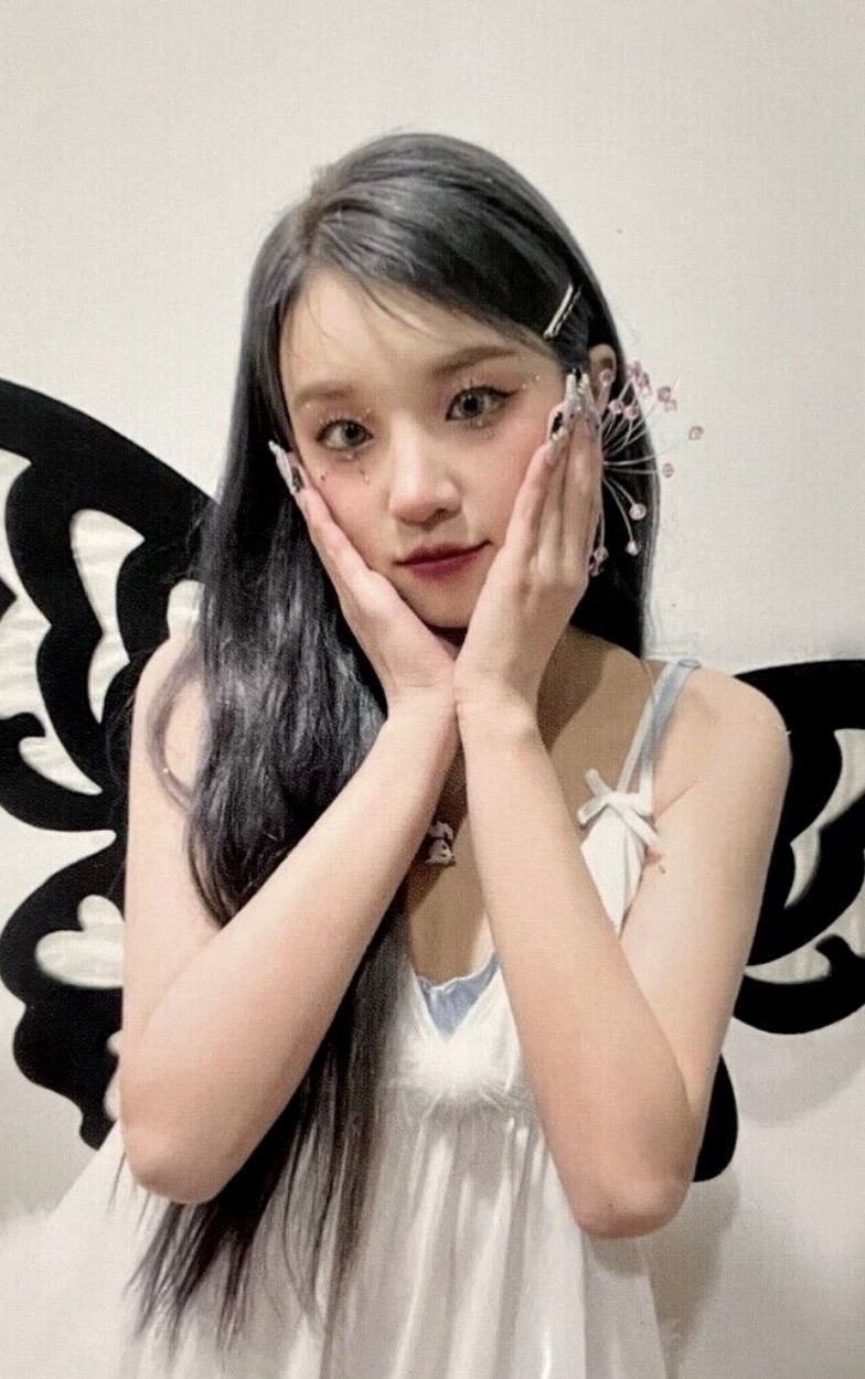 Butterfly ver. - Photocard