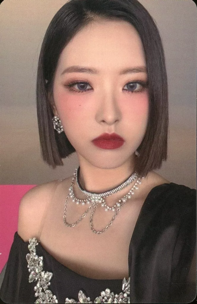 Hyeju LOONA photocard from Photocard