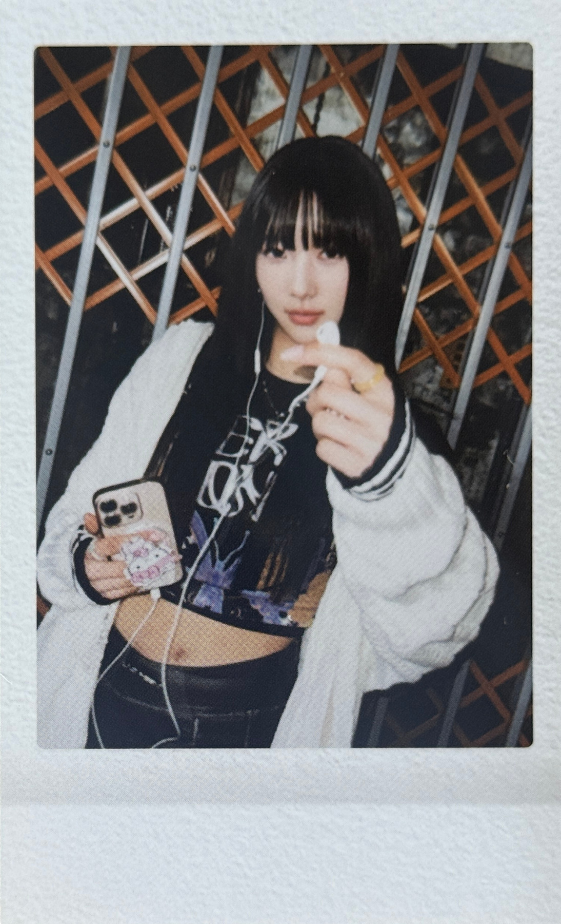 Yeonjung YOUNG POSSE photocard from Polaroid
