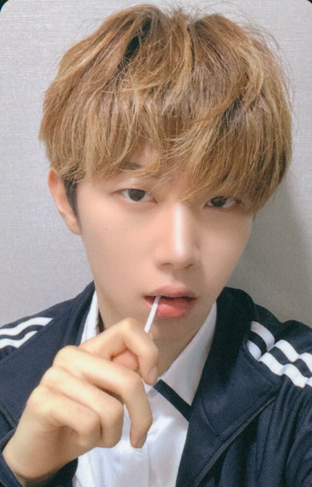 Hyunwoo xikers photocard from Offline