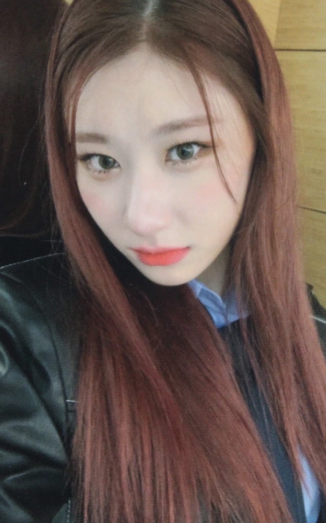 Chaeryeong ITZY photocard from Online