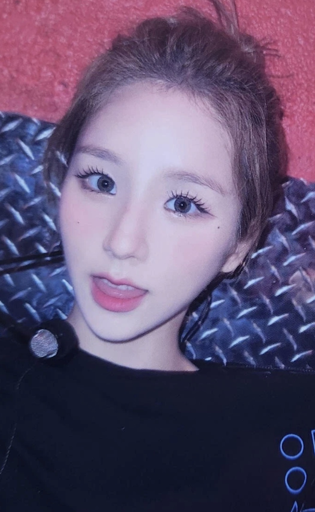 LOONATHEWORLD 1st World Tour Trading Cards