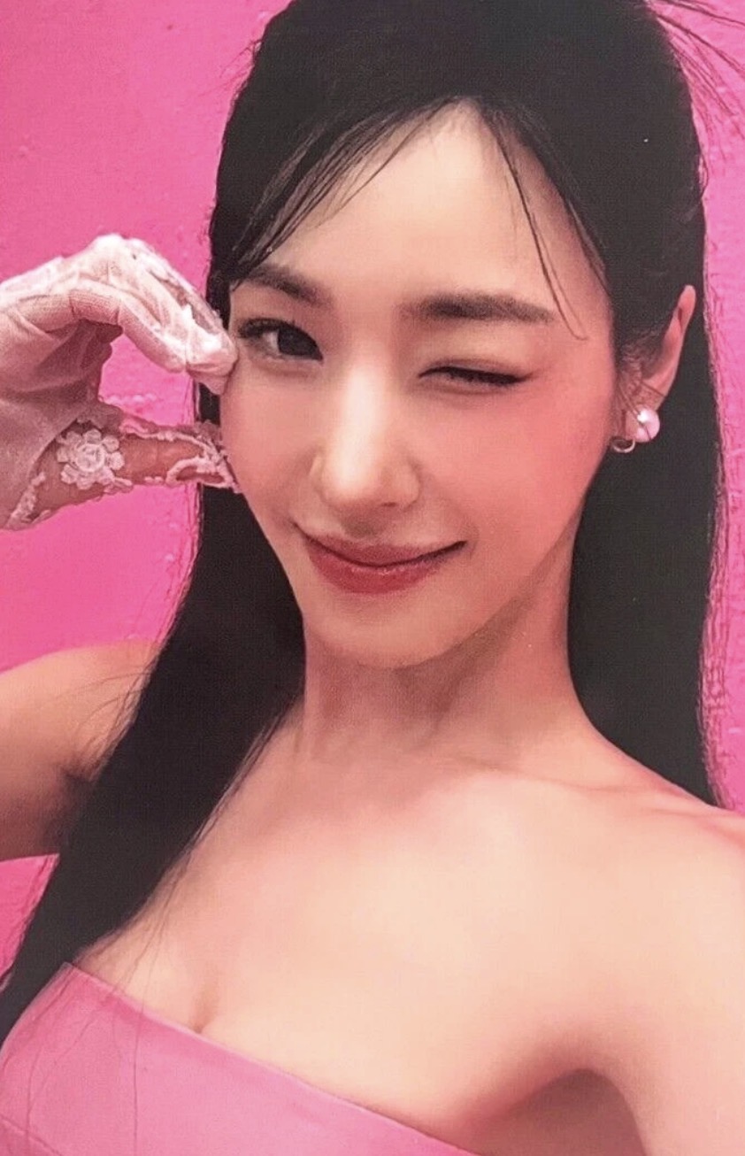 Tiffany Girls' Generation photocard - SMTown 2025: The Culture, The Future Photocard