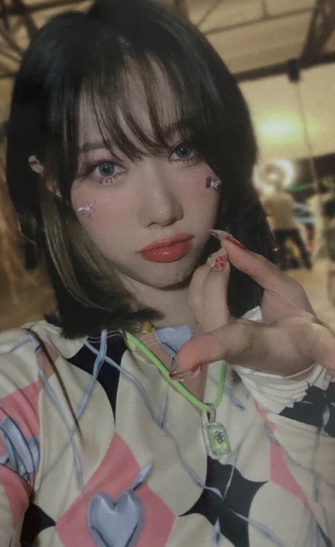 Handong Dreamcatcher photocard from Preorder