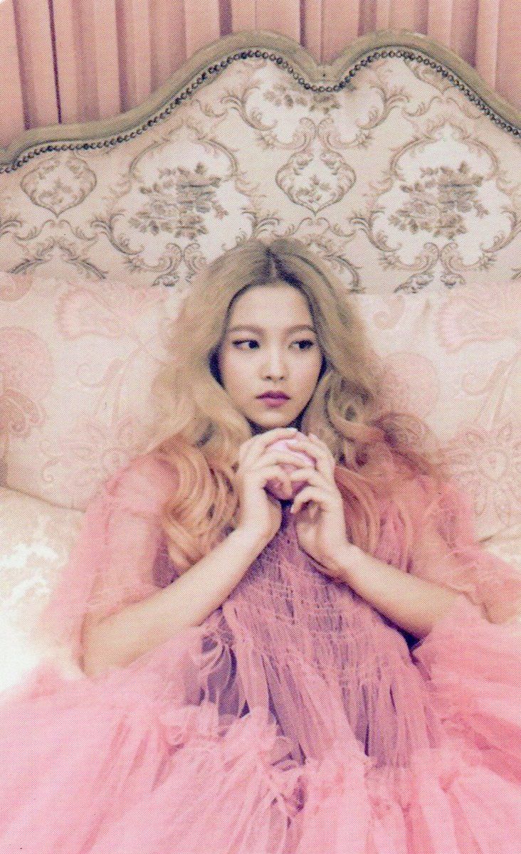 Yeri Red Velvet photocard from Random Cards