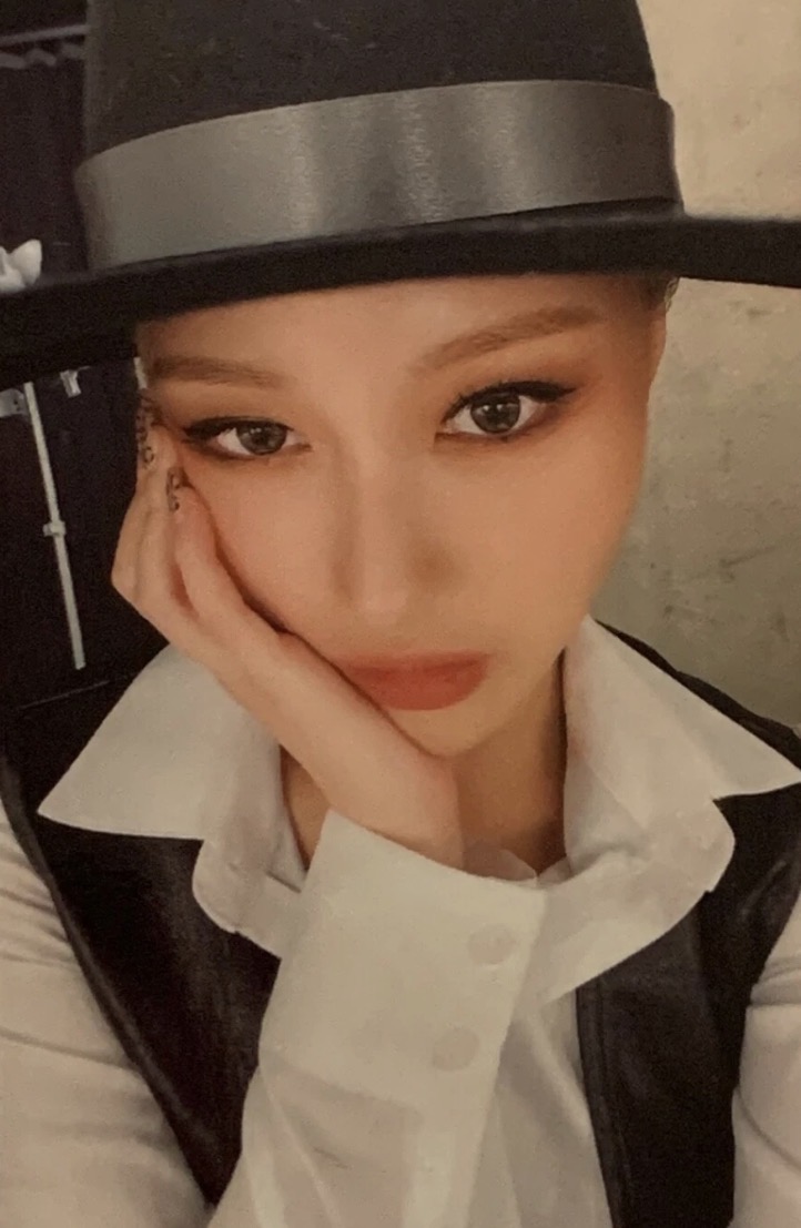 Siyeon Dreamcatcher photocard - Dystopia: Road to Utopia Photocard