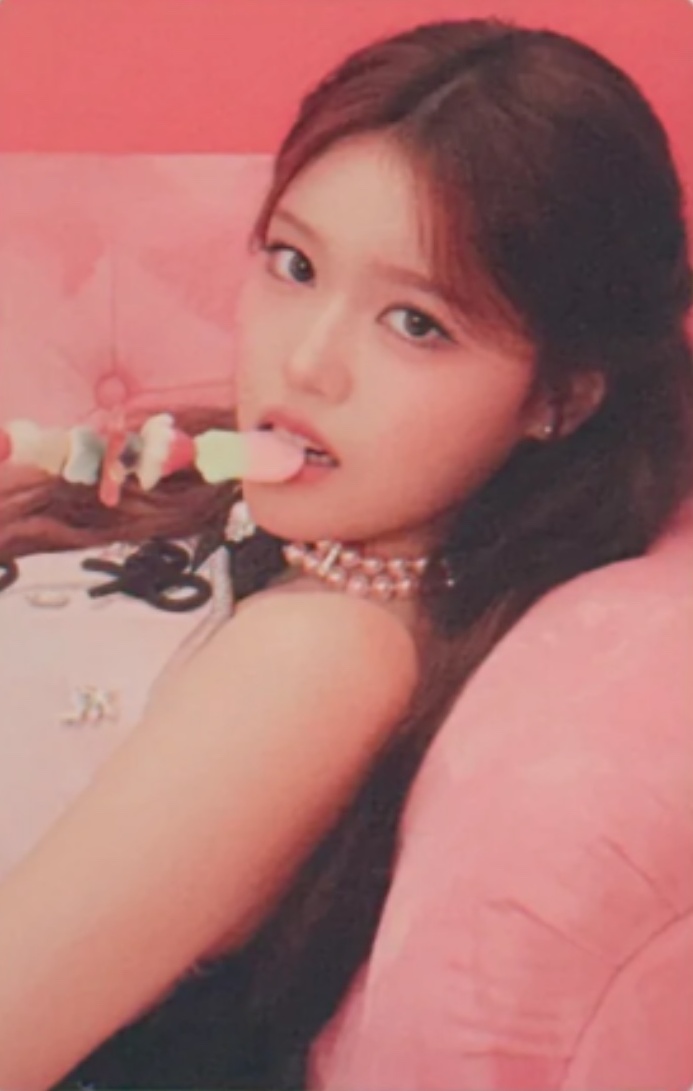 2025 1st Fan-Con: 'Not Just Pretty' Trading Card
