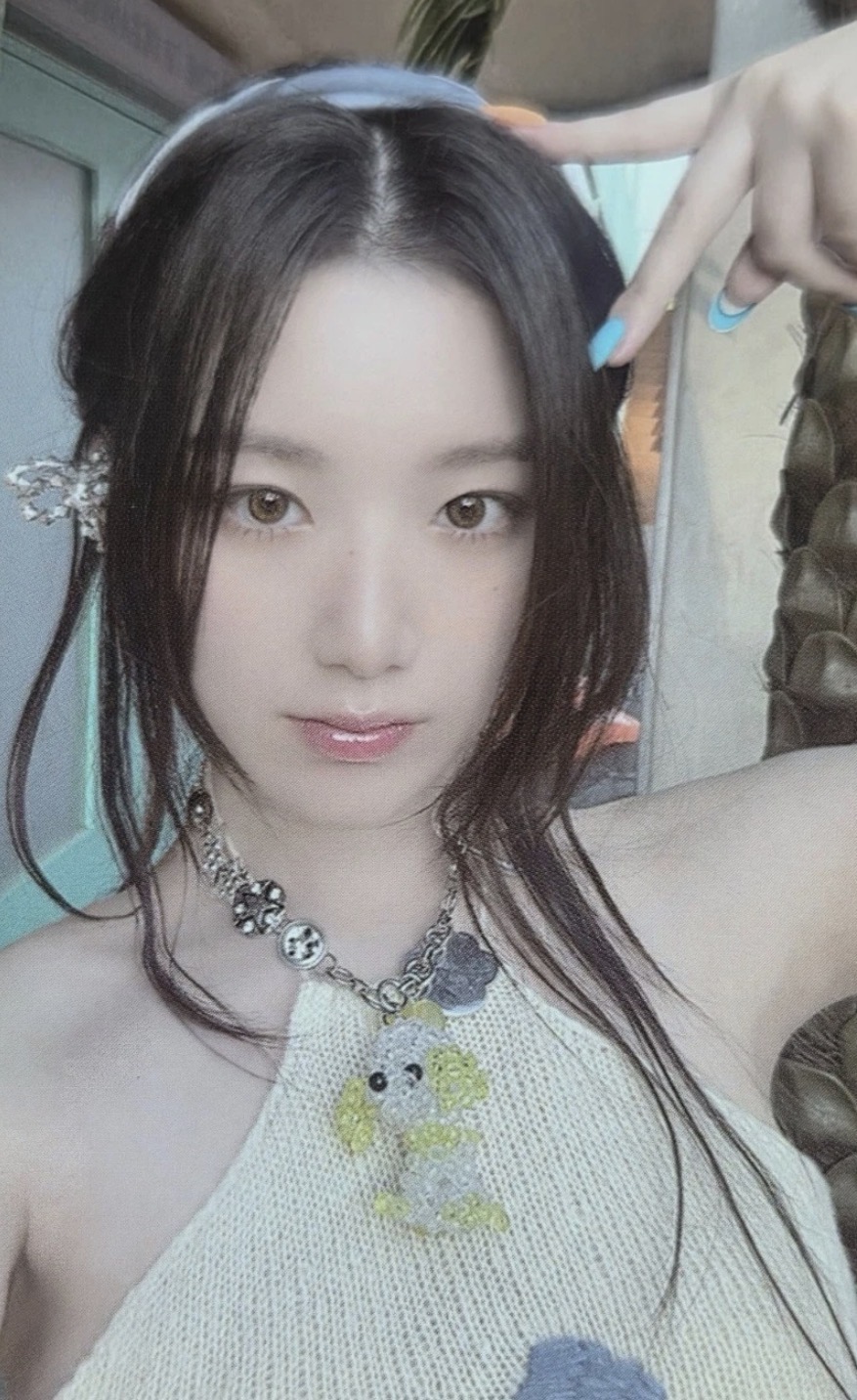 Shuhua I-DLE photocard from Photocard