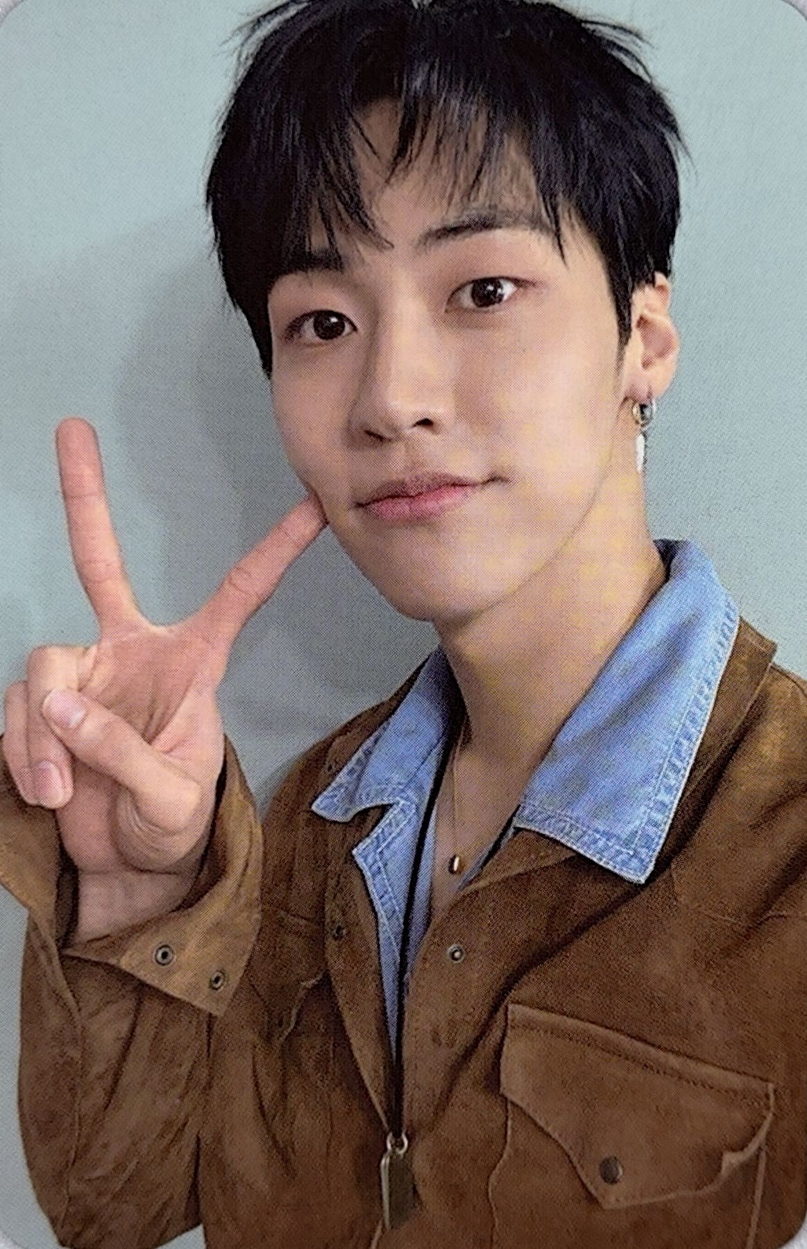 Seunghyub N.Flying photocard - Turbulence Selfie Photocard