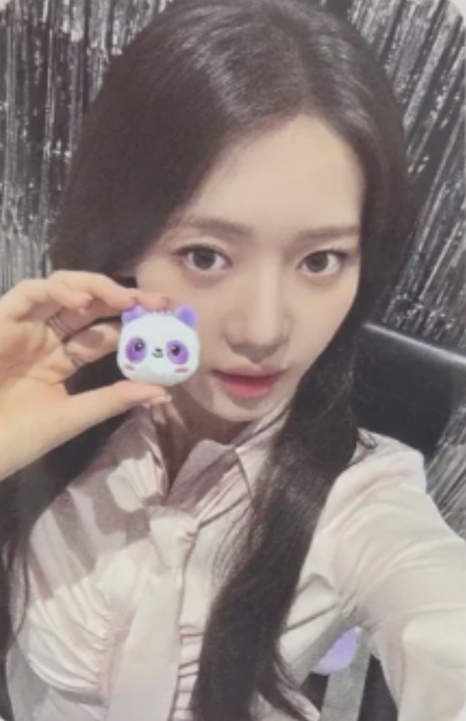 Rora BABYMONSTER photocard from Plush Keyring ver. Benefit