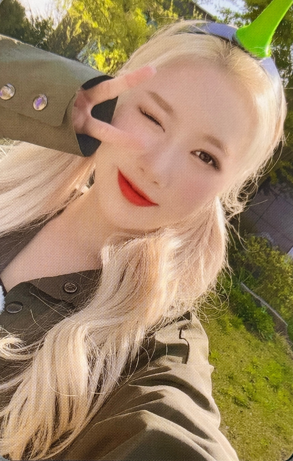 Handong Dreamcatcher photocard from Photocard Set (B)