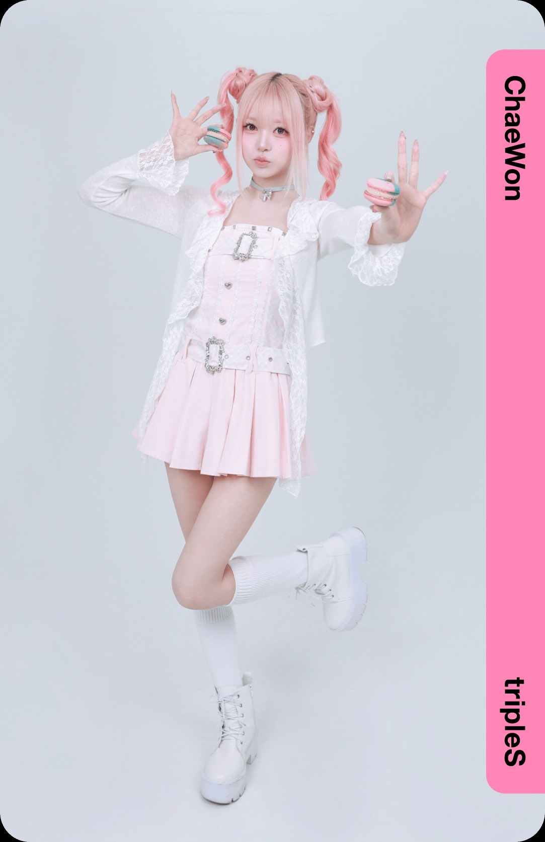 Chaewon tripleS photocard from Showcase Objekt Pack