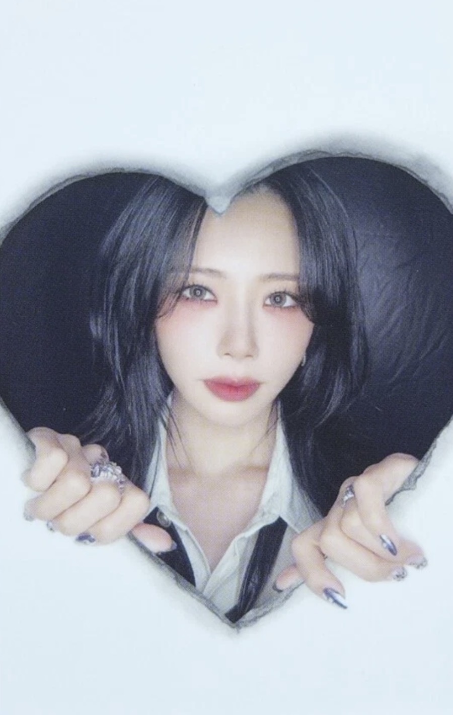 JiU Dreamcatcher photocard from Heart ver. Benefit