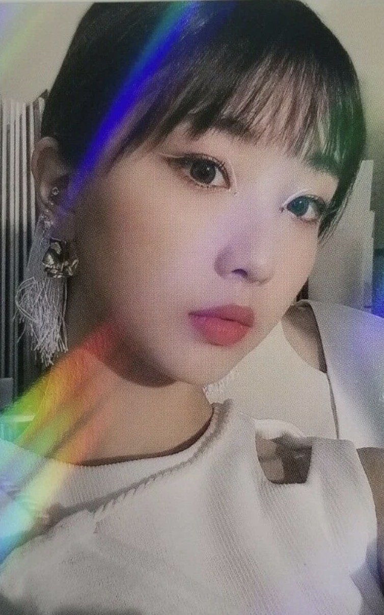 Yeojin LOONA photocard from Online
