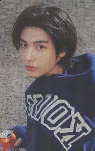 Leehan BOYNEXTDOOR photocard from Preorder