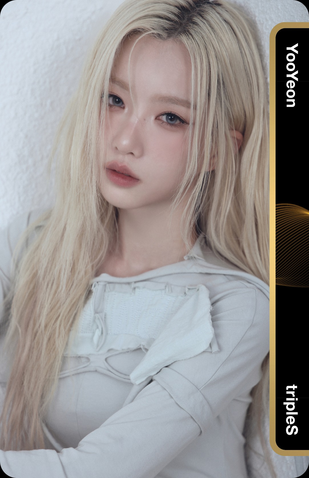 Yooyeon tripleS photocard from Double Class Objekt