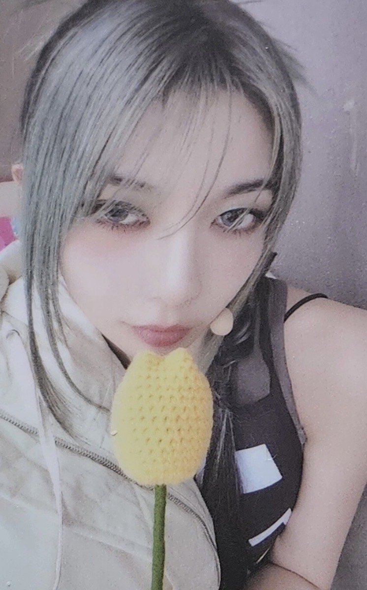 Dami Dreamcatcher photocard from Lucky Draw Benefit