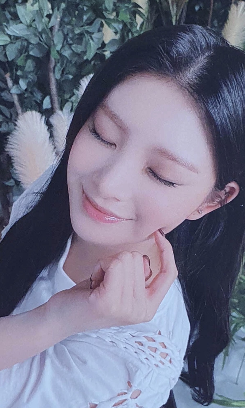 Yiren Everglow photocard - Last Melody Photocard