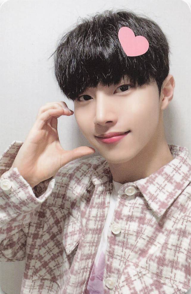 Hyunwoo xikers photocard from Offline