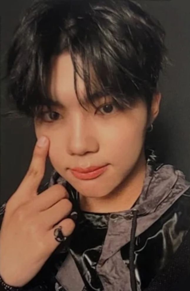 Mwave 1.0 Giveaway Event