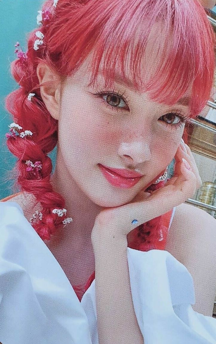 Yoon STAYC photocard from Photocards