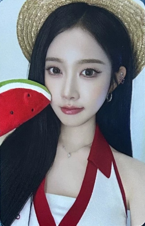 Sieun STAYC photocard from Online