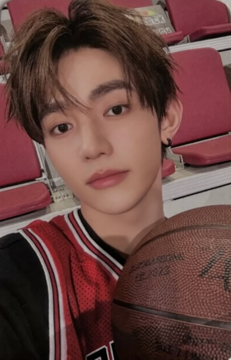 Zhang Hao ZEROBASEONE photocard from Photocards