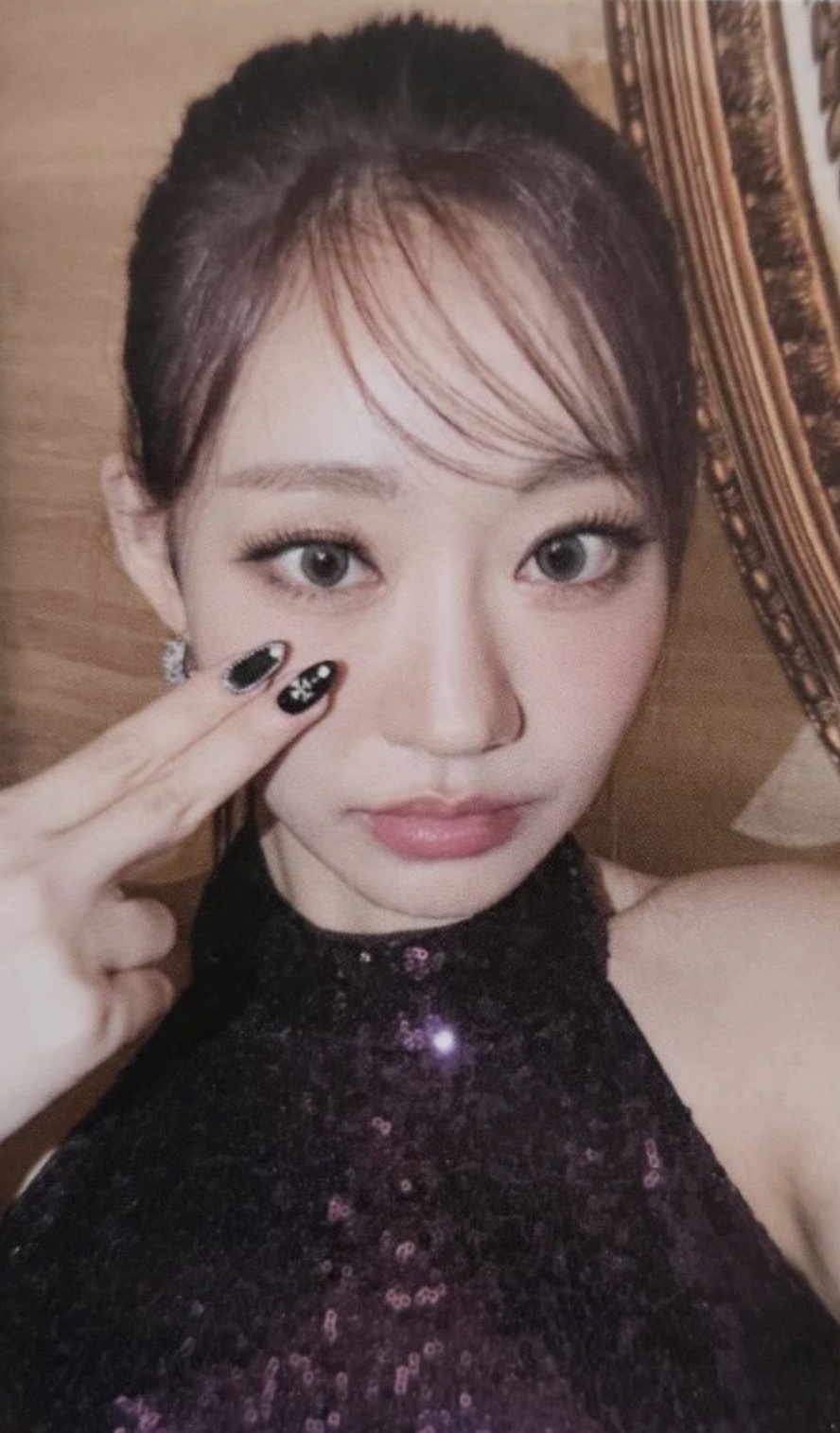 Julie KISS OF LIFE photocard from Photocard