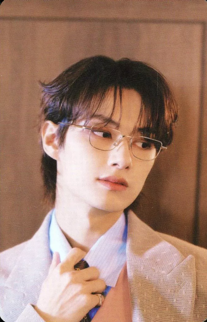 Jun SEVENTEEN photocard - SPILL THE FEELS Booklet (Random Member set)