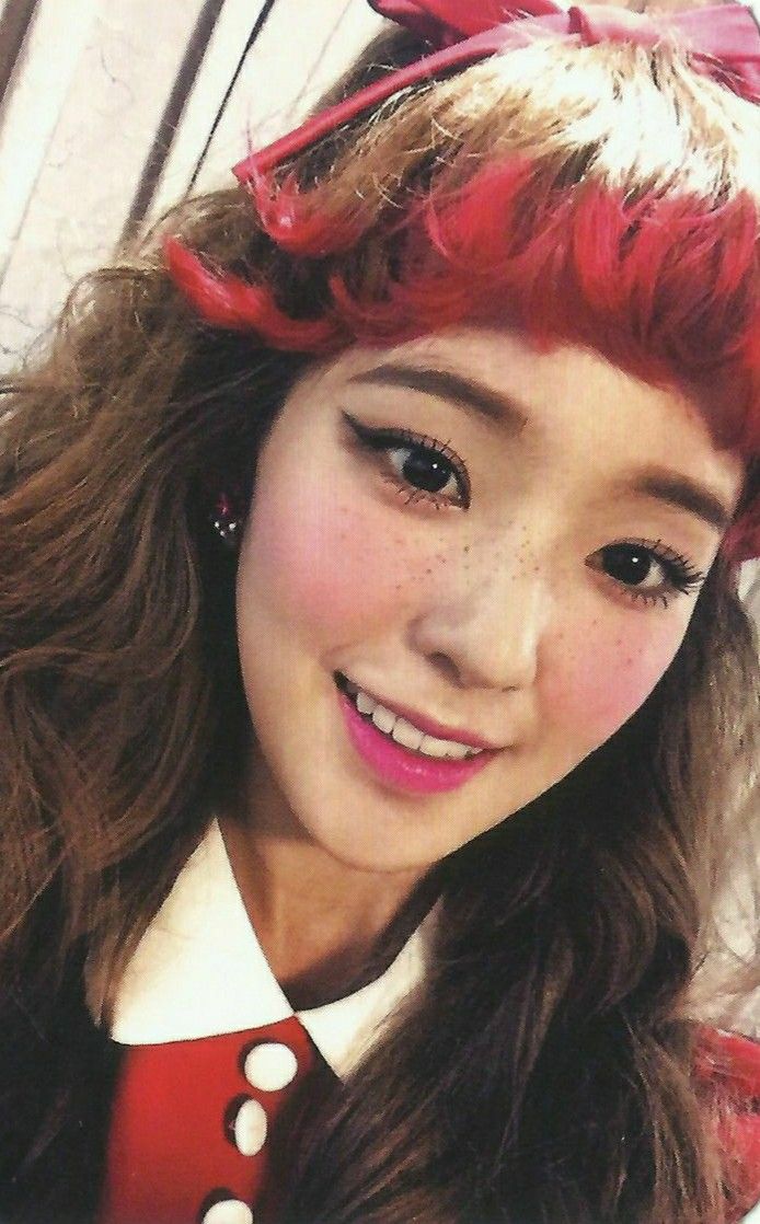 Irene Red Velvet photocard from Random Cards