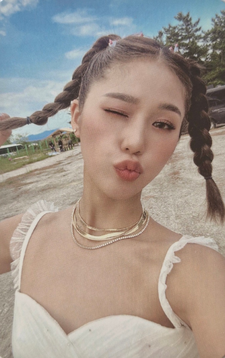 Mimi OH MY GIRL photocard from Random Photocard