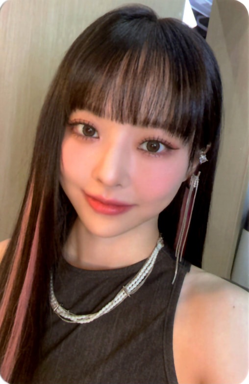 Vivi Loossemble photocard from Photocard