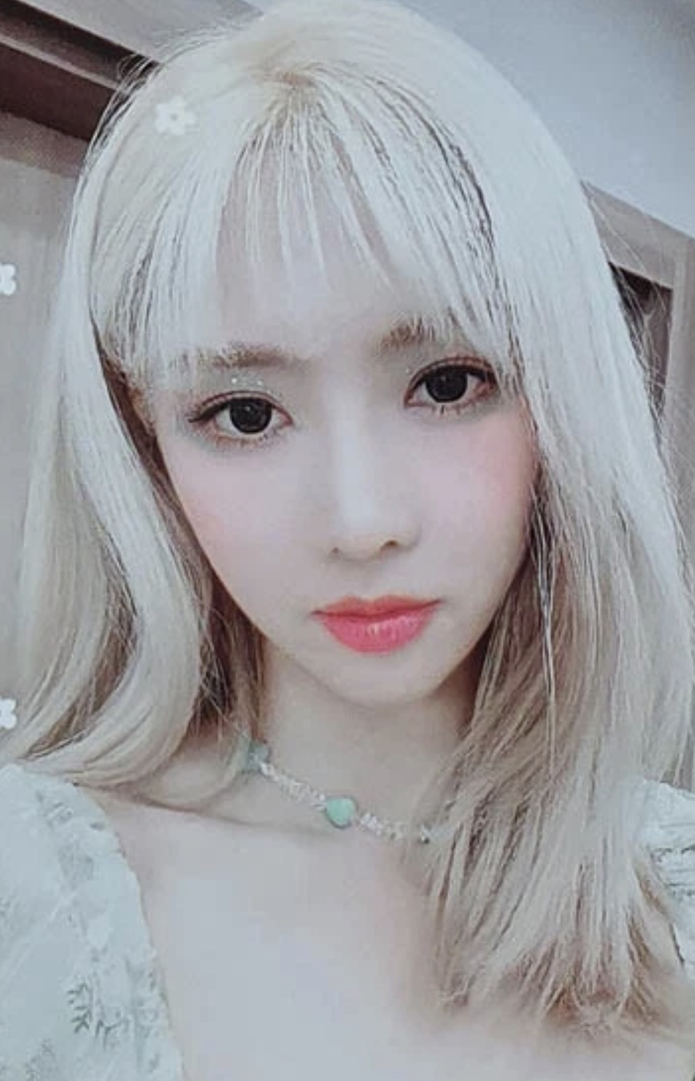 Yoohyeon Dreamcatcher photocard from Photocard Set C