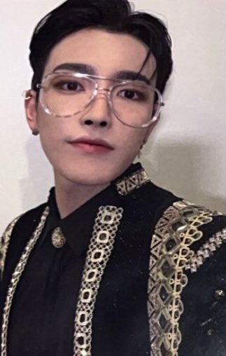 Hongjoong ATEEZ photocard from Glass Set