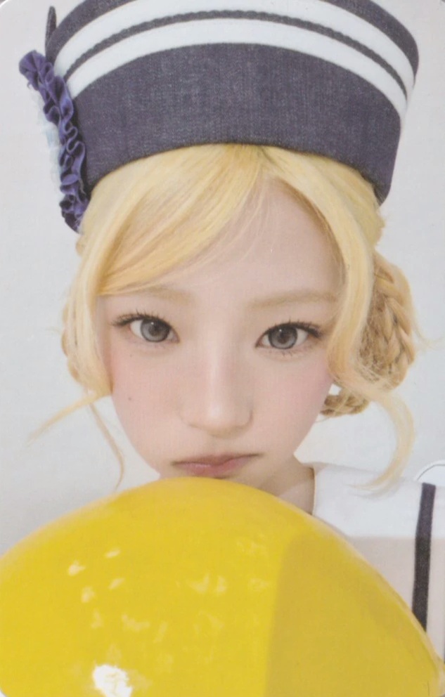Stella Hearts2Hearts photocard - Lemon Tang Random Trading Card A ver.