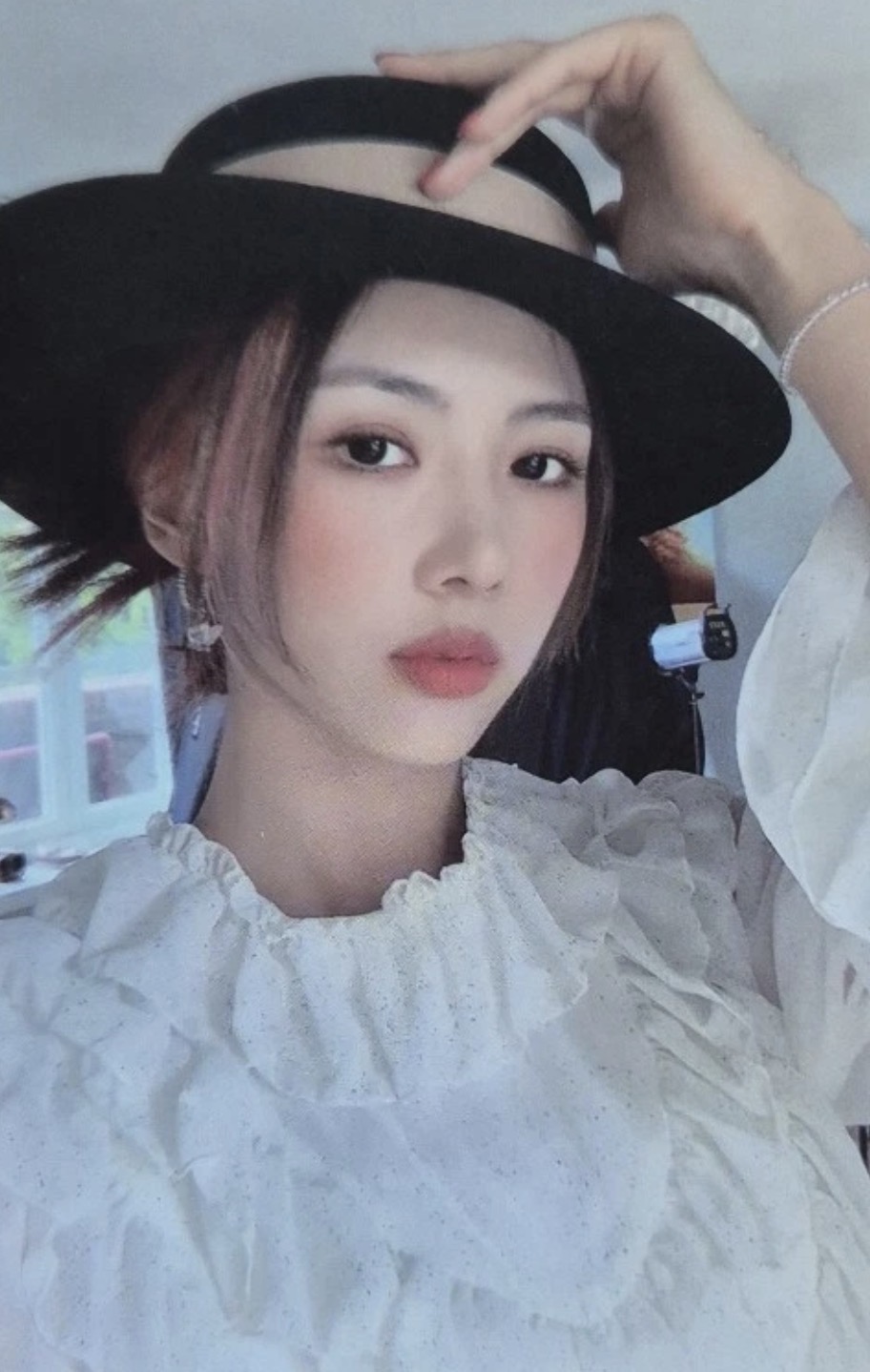 Yoohyeon Dreamcatcher photocard - Dystopia: Lose Myself Photocard