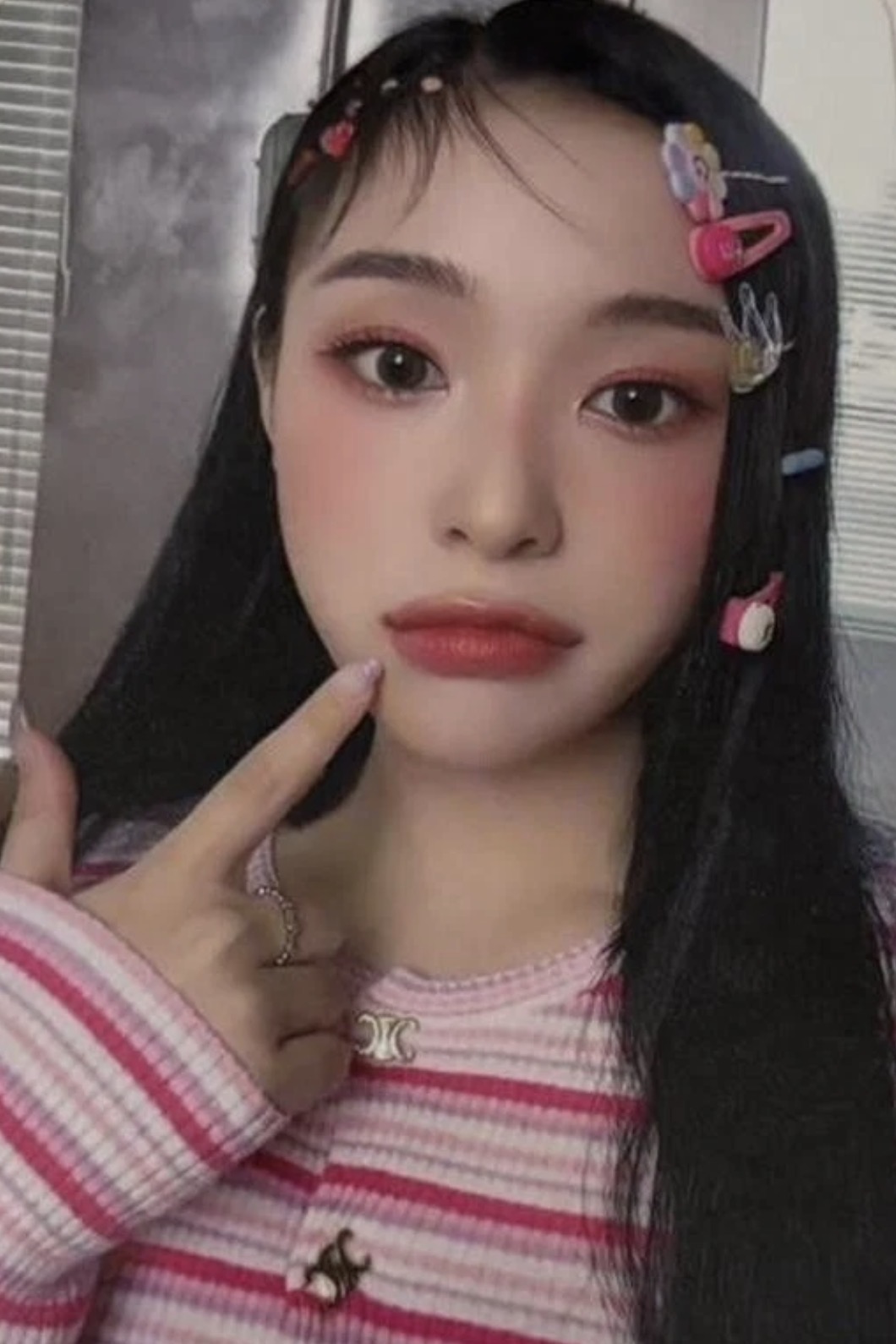 2023 Season’s Greetings Applemusic Preorder Benefit