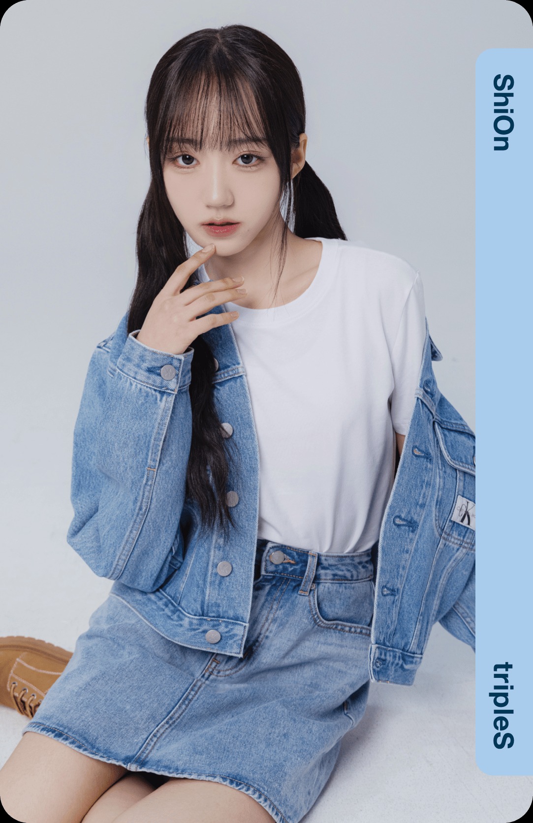 Shion tripleS photocard - Assemble24 Showcase Objekt Pack