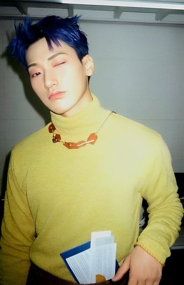 San ATEEZ photocard from Photocards