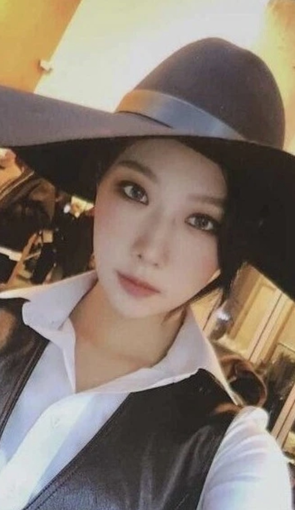 Handong Dreamcatcher photocard - Dystopia: Road to Utopia Photocard