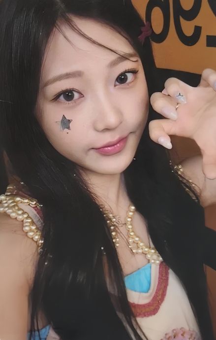 Stella Hearts2Hearts photocard from Preorder