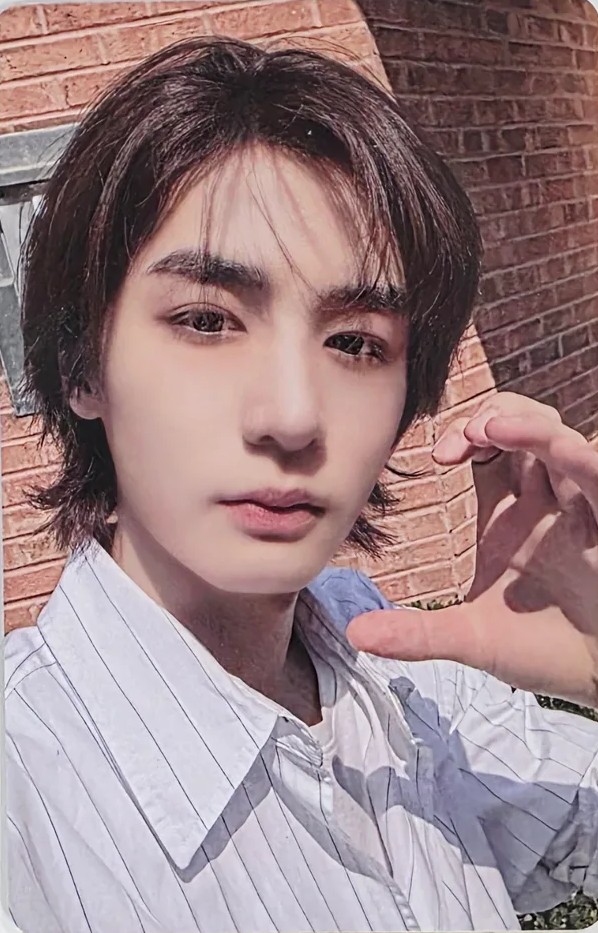 Leehan BOYNEXTDOOR photocard from Trailer Film Photocard