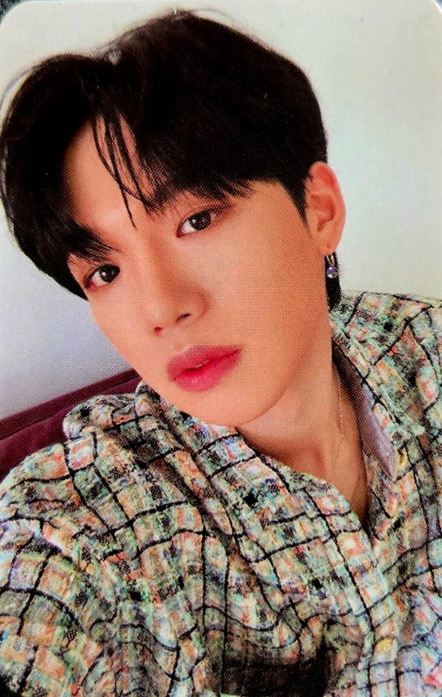Youngmin AB6IX photocard from Photocard