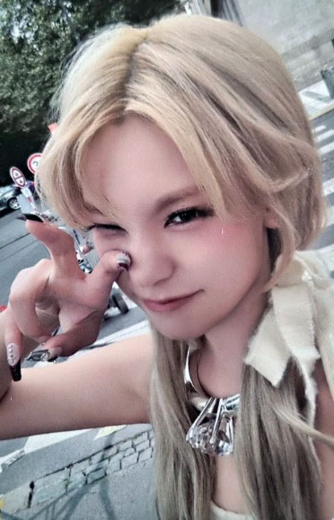 Selfie Photocard A